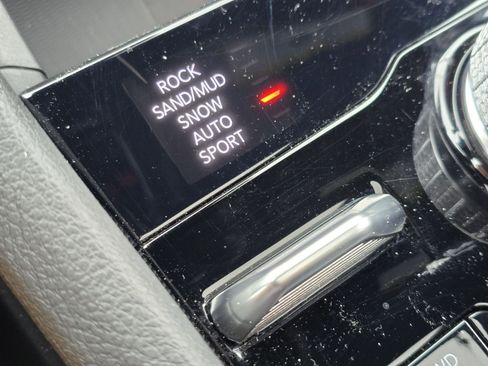 Used 2024 Jeep Grand Cherokee Limited 4xe w/ Luxury Tech Group II image 28