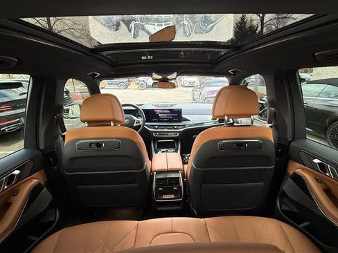 Used 2025 BMW X5 xDrive50e w/ M Sport Package image 40