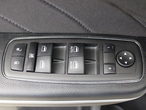 Used 2023 Dodge Charger SXT RWD image 17