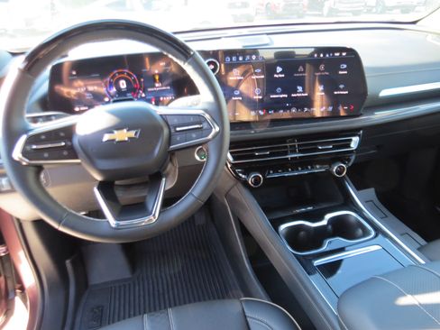 Used 2026 Chevrolet Traverse High Country w/ LPO, Floor Liner Package AWD/4WD image 18