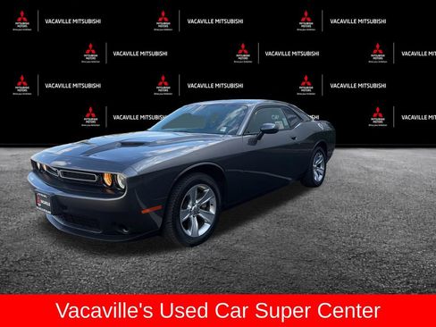 Used 2021 Dodge Challenger SXT RWD image 1