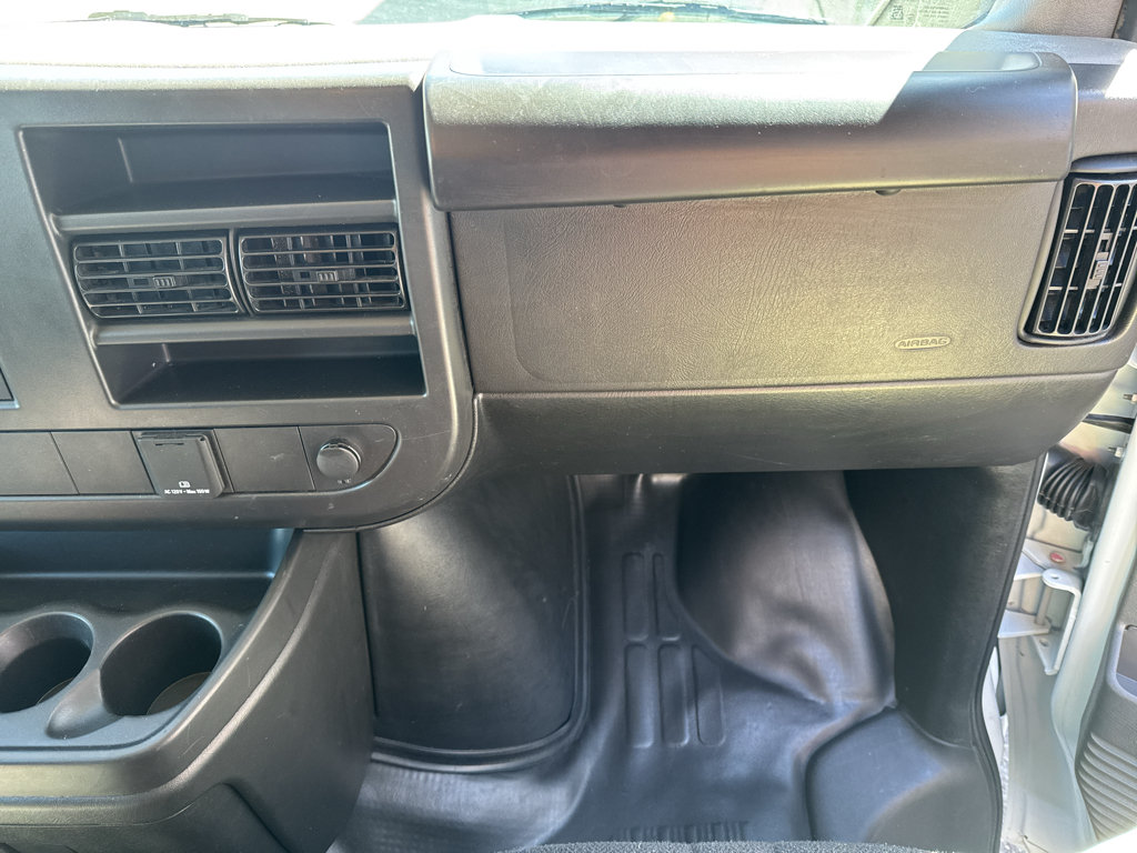 Used 2025 GMC Savana 2500 w/ Driver Convenience Package RWD image 21