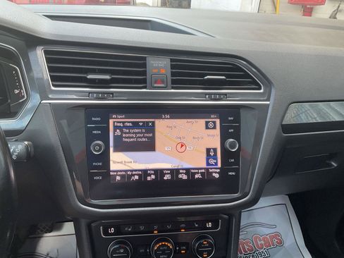 Used 2019 Volkswagen Tiguan SEL Premium AWD/4WD image 17