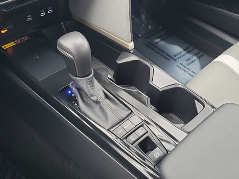 Certified 2025 Toyota Camry SE image 30