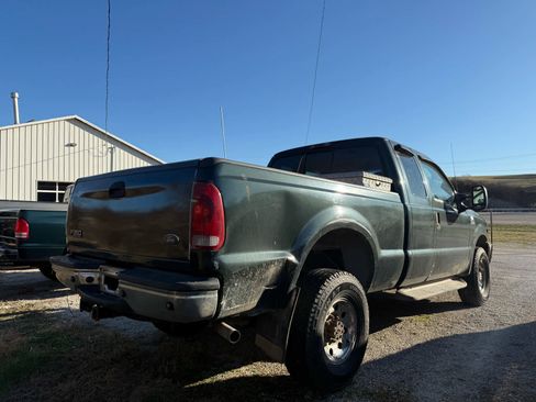 Used 2001 Ford F350 XLT image 3