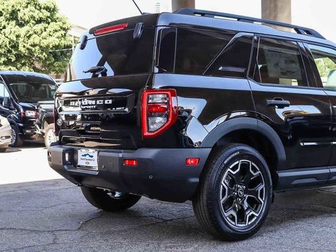 New 2026 Ford Bronco Sport Outer Banks w/ Outer Banks Tech Package+ AWD/4WD image 9