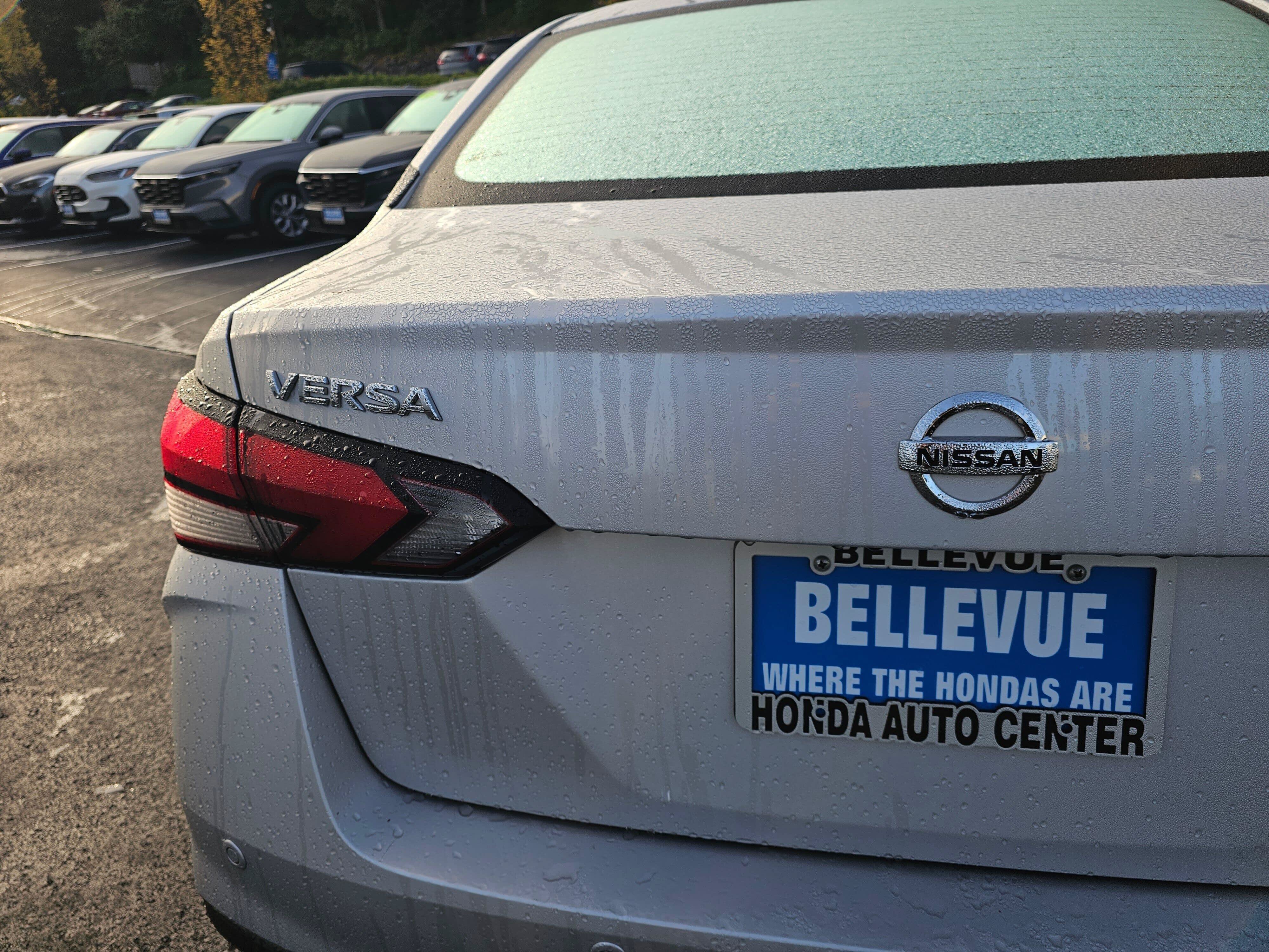 Used 2020 Nissan Versa SV FWD image 16