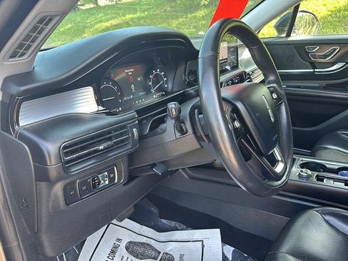 Used 2020 Lincoln Corsair AWD w/ Equipment Group 101A image 13