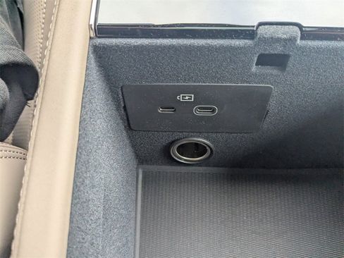 New 2026 Volvo XC90 T8 Ultra w/ Protection Package Premier image 31