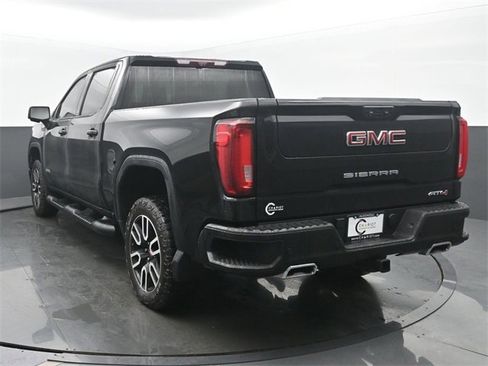Used 2022 GMC Sierra 1500 AT4 w/ Technology Package image 4