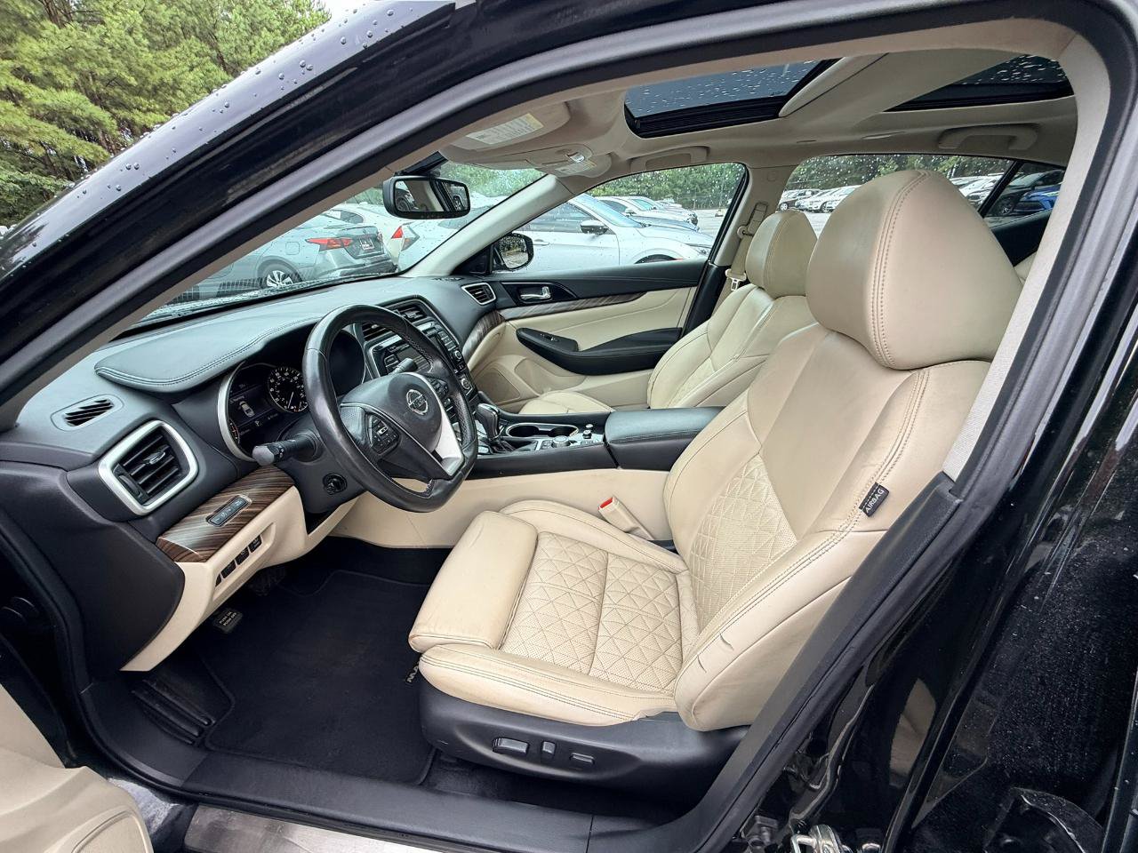 Used 2016 Nissan Maxima Platinum FWD image 9