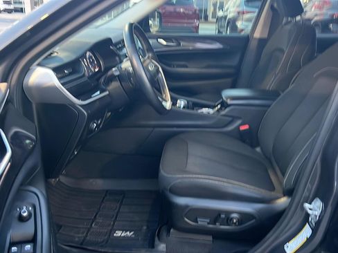 Used 2021 Jeep Grand Cherokee L Laredo w/ Luxury Tech Group I image 10