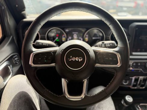 Used 2023 Jeep Wrangler Unlimited Sahara w/ Cold Weather Group image 6