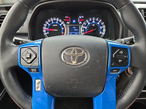 Used 2019 Toyota 4Runner SR5 AWD/4WD image 24
