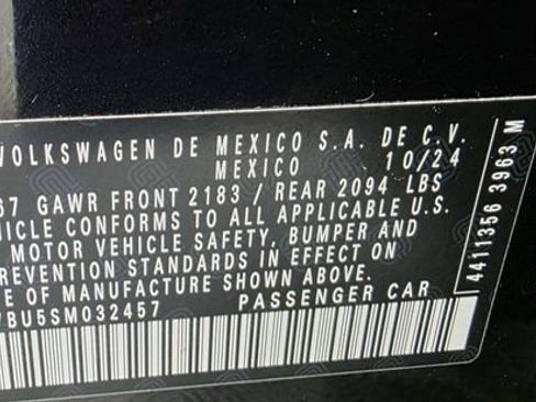 Certified 2025 Volkswagen Jetta SE image 36