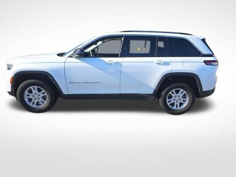 Used 2023 Jeep Grand Cherokee Laredo w/ Luxury Tech Group I image 4