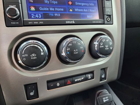 Used 2014 Dodge Challenger SRT8 image 37