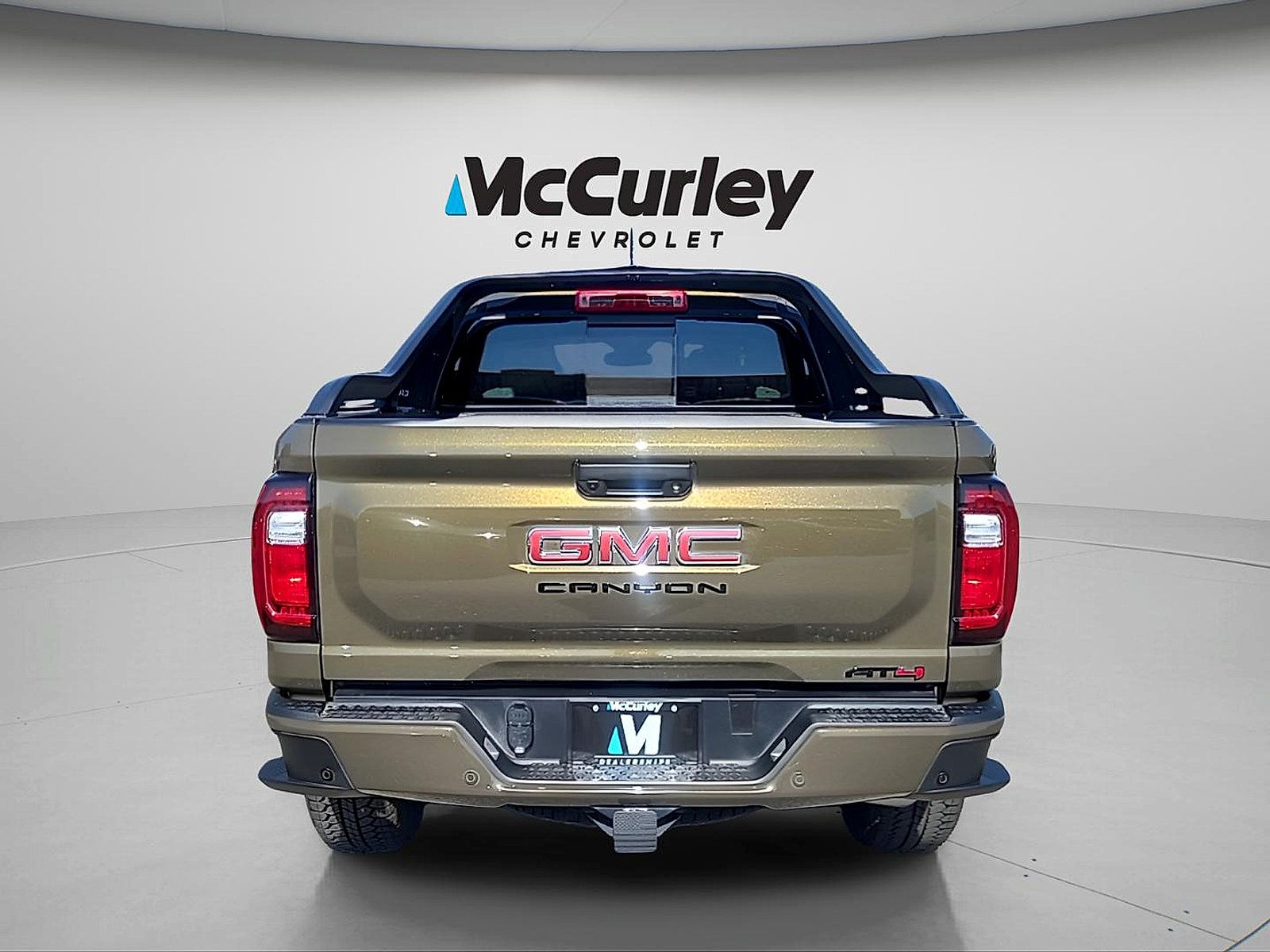 Used 2025 GMC Canyon AT4 w/ Nightfall Edition AWD/4WD image 6