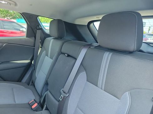 Used 2025 Chevrolet Blazer LT FWD image 11