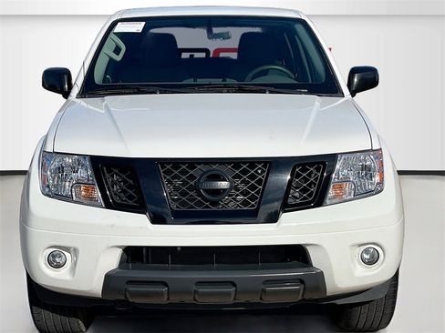 Used 2020 Nissan Frontier SV w/ Midnight Edition Floor Mats image 2