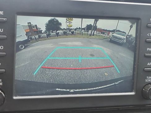 Used 2019 Toyota RAV4 XLE image 15