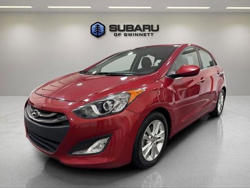 Used 2015 Hyundai Elantra GT FWD image 1