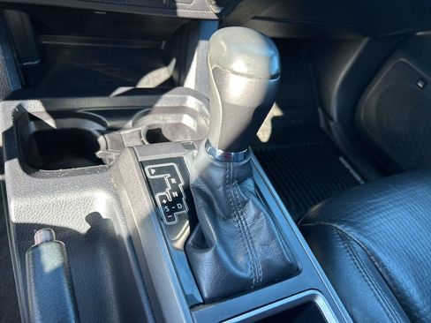 Used 2020 Toyota Tacoma TRD Off-Road w/ TRD Premium Off Road Package image 25