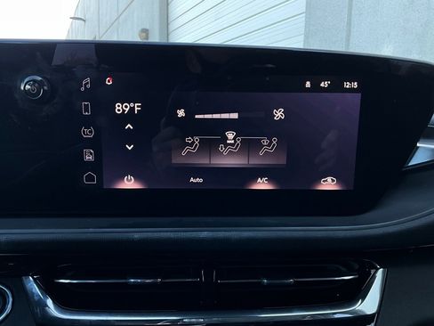 Used 2025 Buick Envista Sport Touring image 27