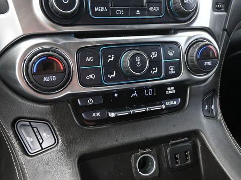 Used 2019 Chevrolet Tahoe LT image 33