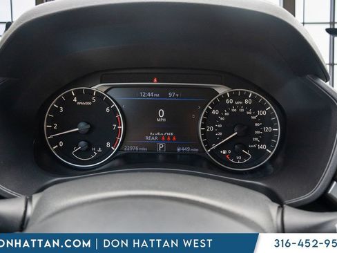 Used 2025 Nissan Altima 2.5 SV FWD image 8