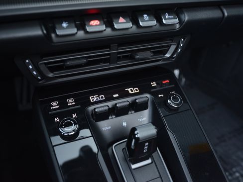 Certified 2022 Porsche 911 Targa 4 GTS AWD/4WD image 25