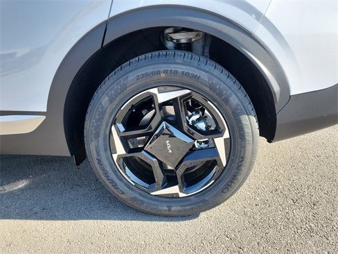 New 2026 Kia Sportage EX w/ EX Panorama Roof Package image 28