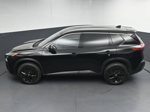 Used 2021 Nissan Rogue SV image 38