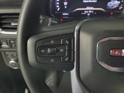 Used 2024 GMC Yukon SLT w/ SLT Luxury Package AWD/4WD image 26