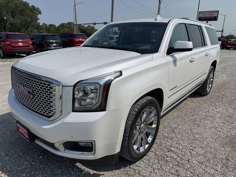Used 2016 GMC Yukon XL Denali w/ Open Road Package AWD/4WD image 7