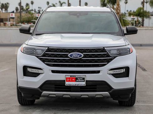 Used 2020 Ford Explorer XLT w/ Equipment Group 202A image 3