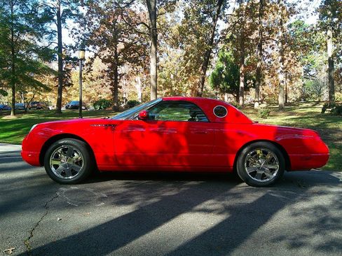 Used 2002 Ford Thunderbird image 8