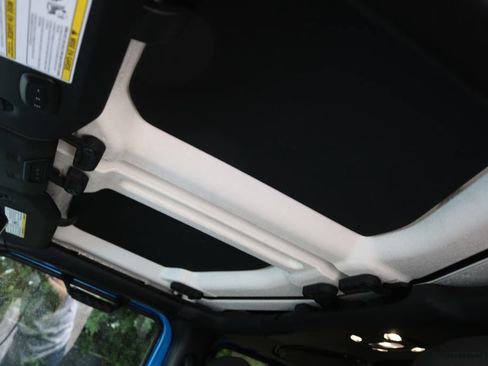 Used 2022 Jeep Wrangler Unlimited Sport AWD/4WD image 11