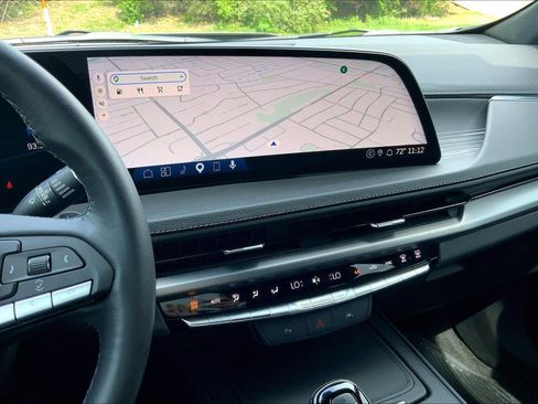 Certified 2024 Cadillac XT4 Premium Luxury AWD/4WD image 6