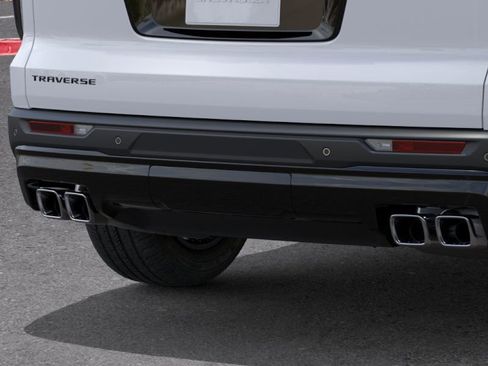 New 2026 Chevrolet Traverse LT image 14