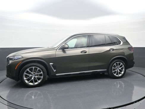 Used 2025 BMW X5 xDrive40i image 4