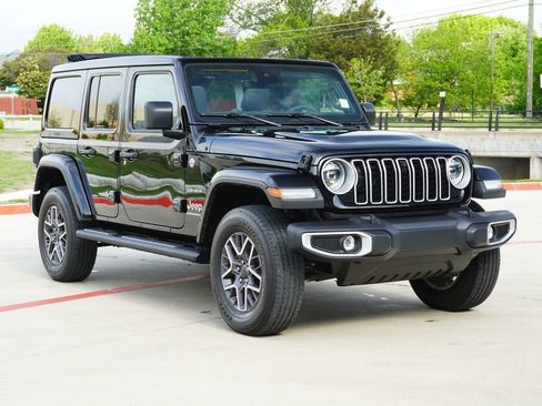 Used 2024 Jeep Wrangler Sahara w/ Technology Group image 6