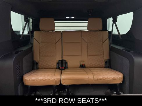 Used 2023 Cadillac Escalade ESV Premium Luxury w/ Performance Package AWD/4WD image 12