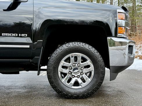 Used 2018 Chevrolet Silverado 2500 LTZ w/ LTZ Plus Package image 10
