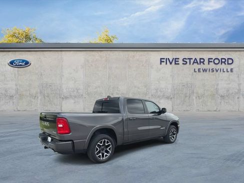 Used 2025 RAM 1500 Laramie AWD/4WD image 8