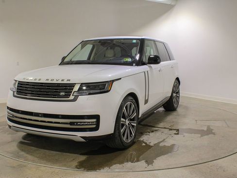 Used 2023 Land Rover Range Rover SE AWD/4WD image 1