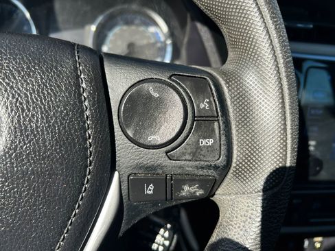 Used 2019 Toyota Corolla LE FWD image 16
