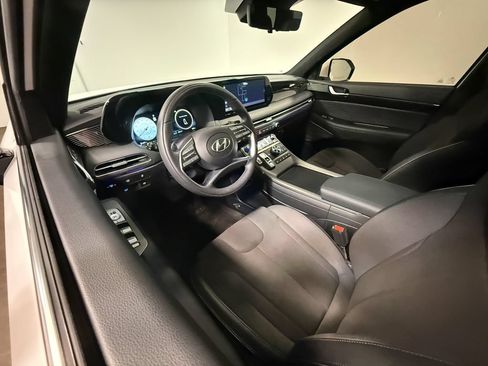 Used 2025 Hyundai Palisade Calligraphy AWD/4WD image 2