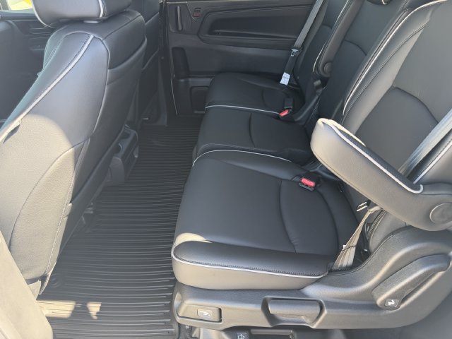 New 2027 Honda Odyssey Touring image 7