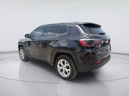 Used 2024 Jeep Compass Sport AWD/4WD image 3